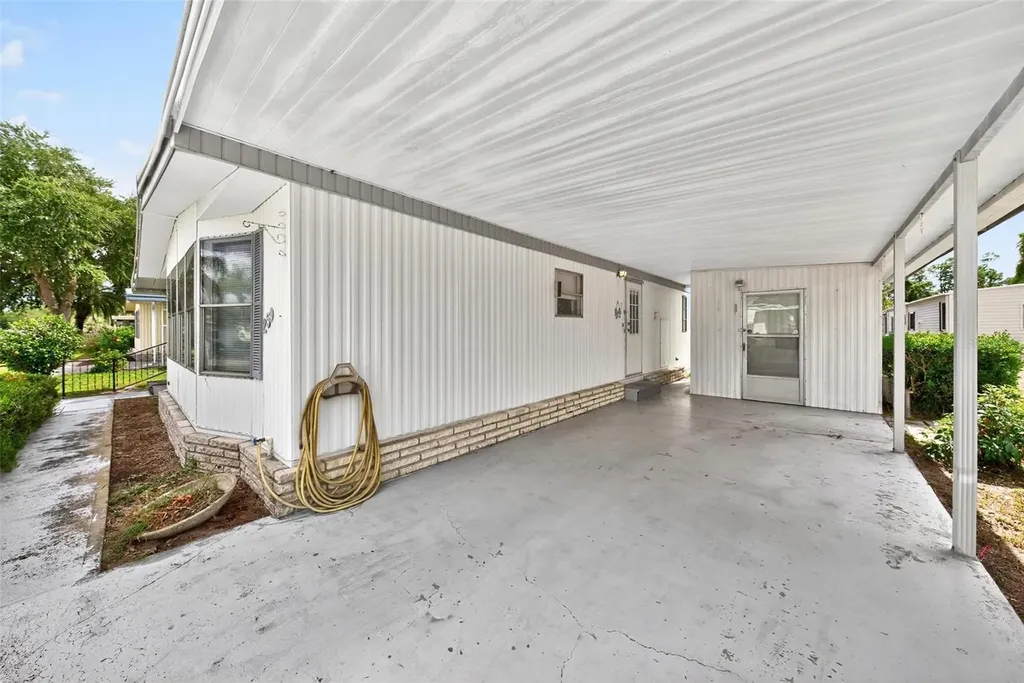259 Kelou Court Leesburg FL 34788