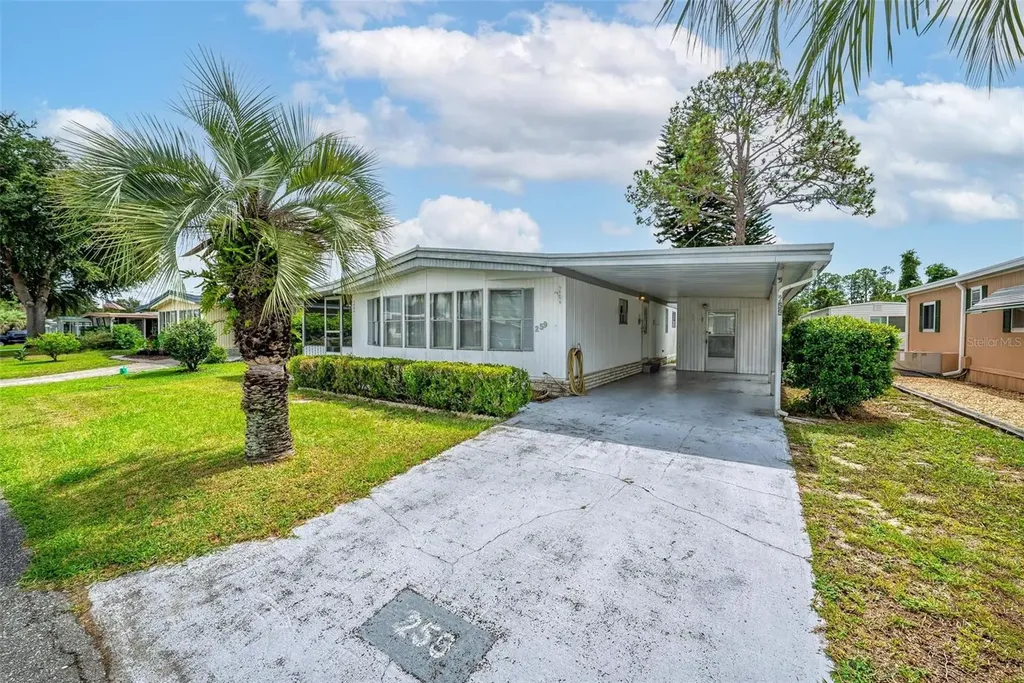 259 Kelou Court Leesburg FL 34788