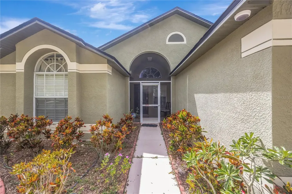 6923 Waterbrook Court Gibsonton FL 33534