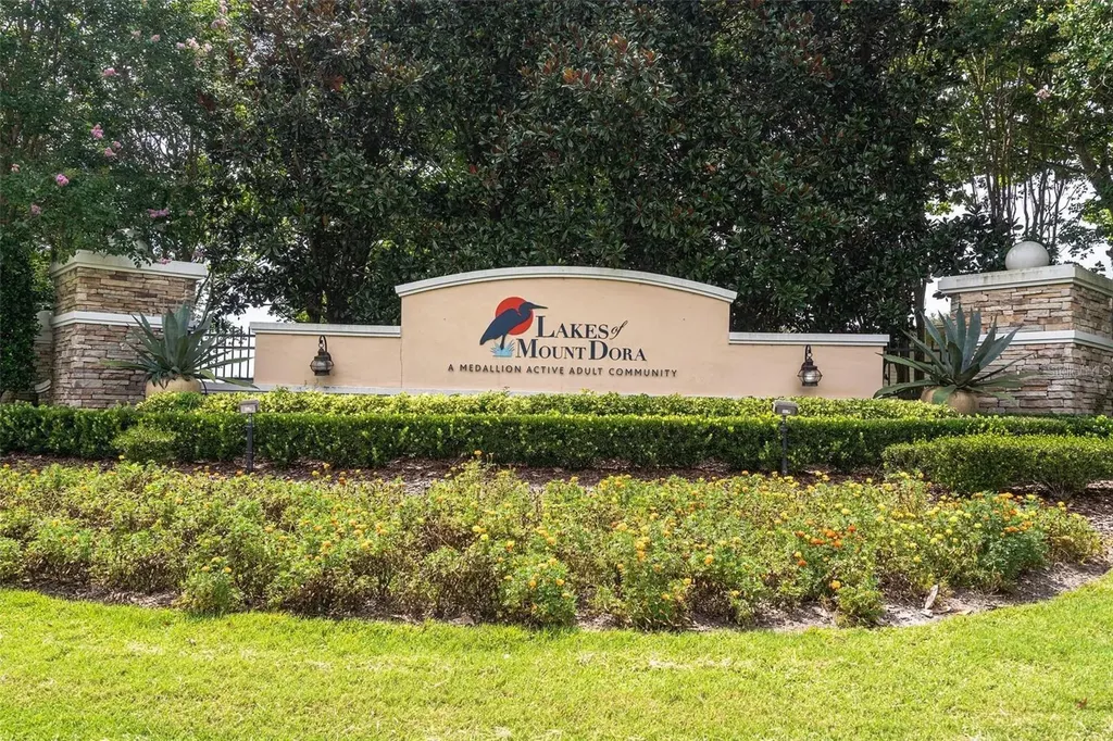 8852 Bridgeport Bay Circle Mount Dora FL 32757