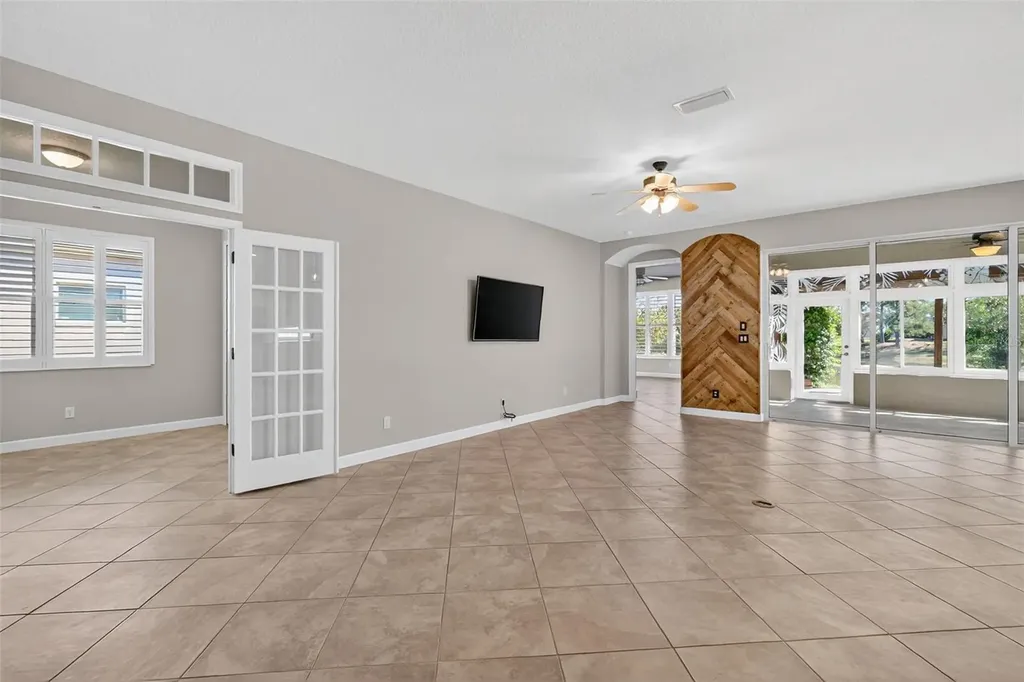 8852 Bridgeport Bay Circle Mount Dora FL 32757
