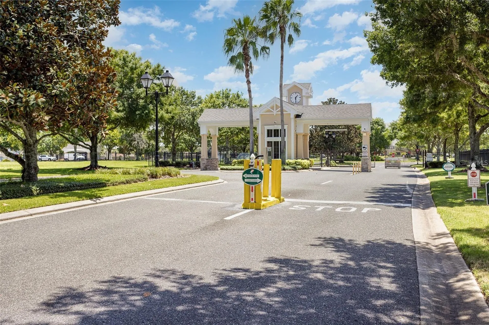 8852 Bridgeport Bay Circle Mount Dora FL 32757