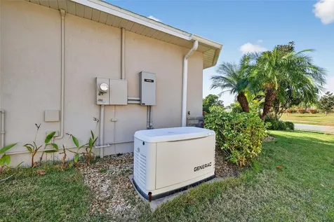 8852 Bridgeport Bay Circle Mount Dora FL 32757