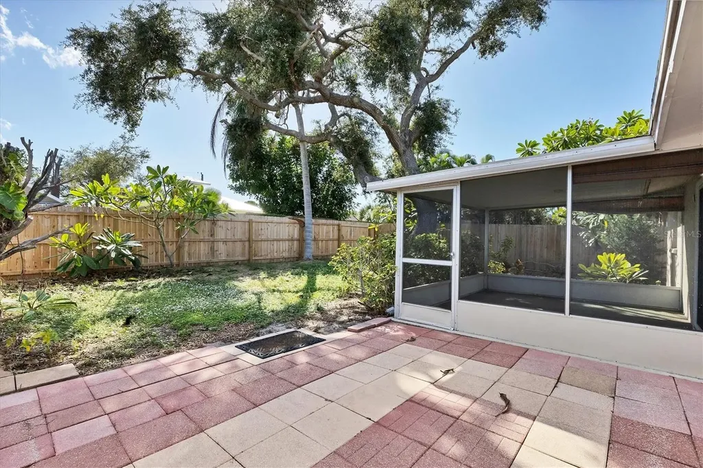 25 1st Avenue Englewood FL 34223