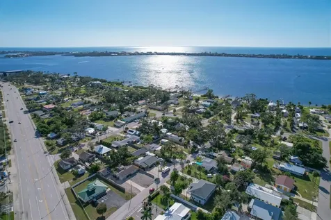 25 1st Avenue Englewood FL 34223