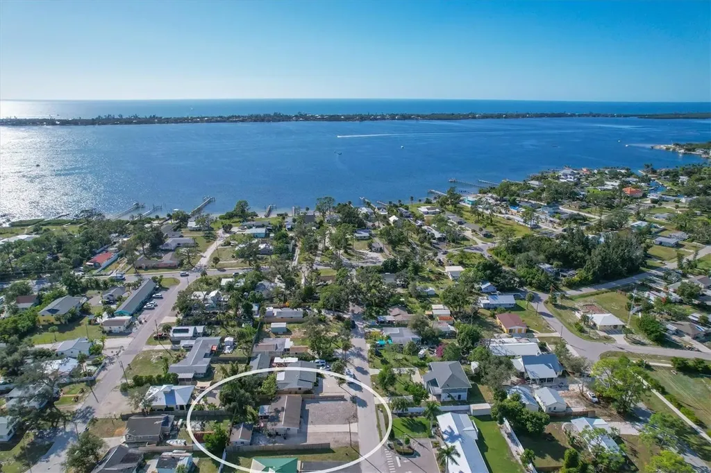 25 1st Avenue Englewood FL 34223