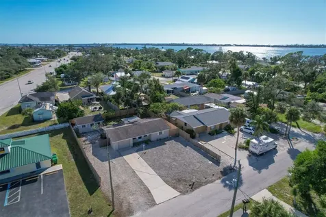 25 1st Avenue Englewood FL 34223