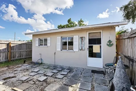 25 1st Avenue Englewood FL 34223