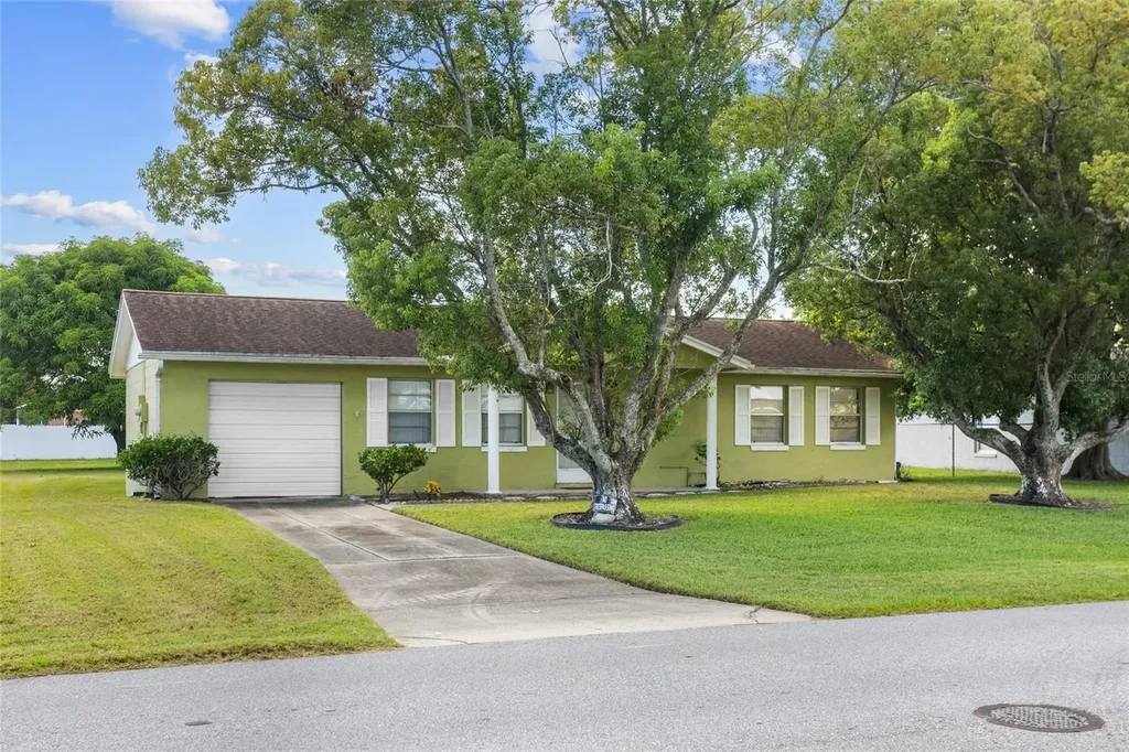548 Royal Palm Drive Kissimmee FL 34743