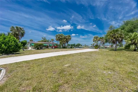 6371 Falcon Drive Englewood FL 34224
