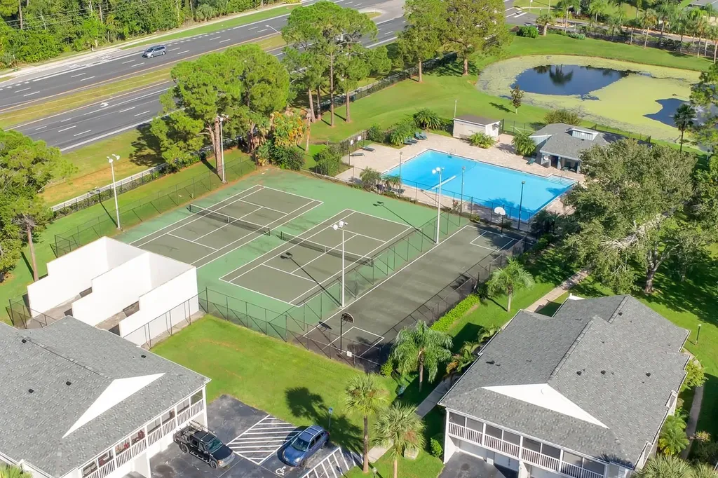 5617 Blue Shadows Court Orlando FL 32811