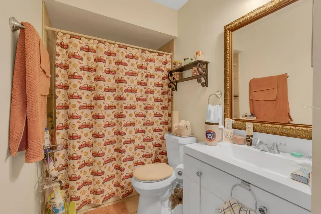 5617 Blue Shadows Court Orlando FL 32811