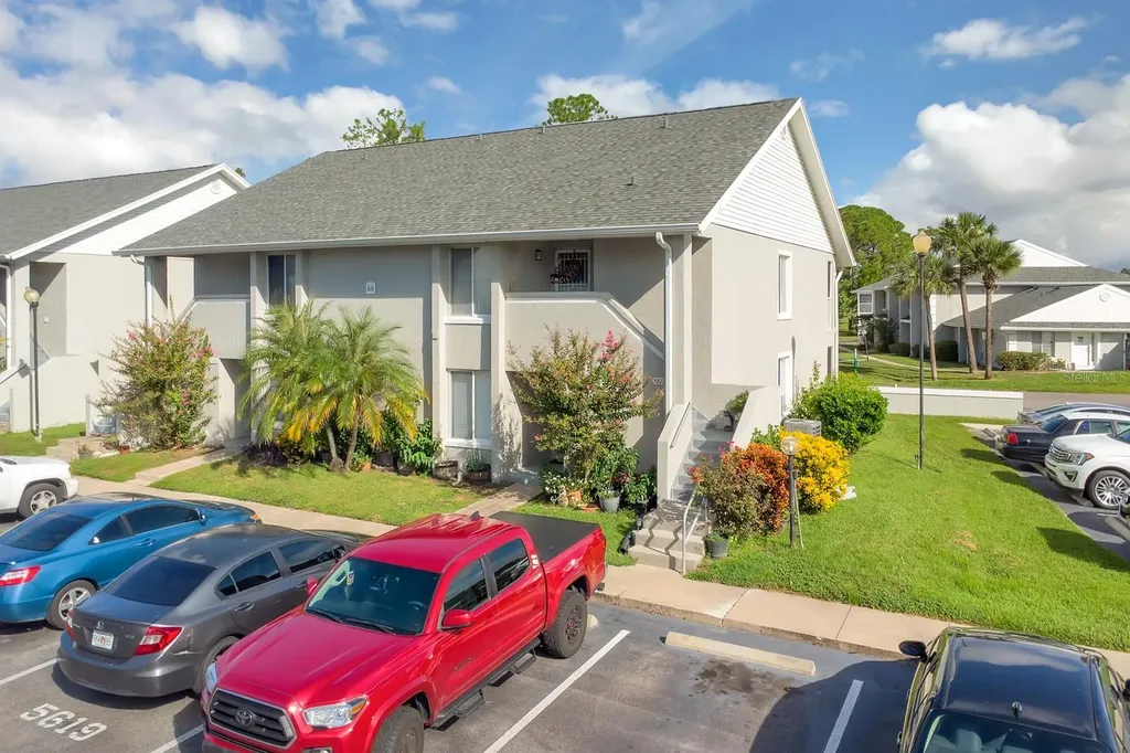 5617 Blue Shadows Court Orlando FL 32811