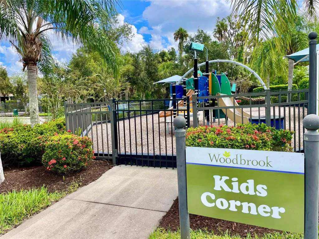6417 Pine Breeze Run Sarasota FL 34243