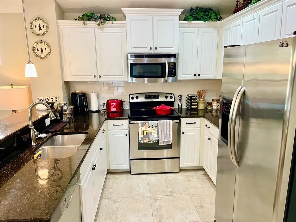 6417 Pine Breeze Run Sarasota FL 34243