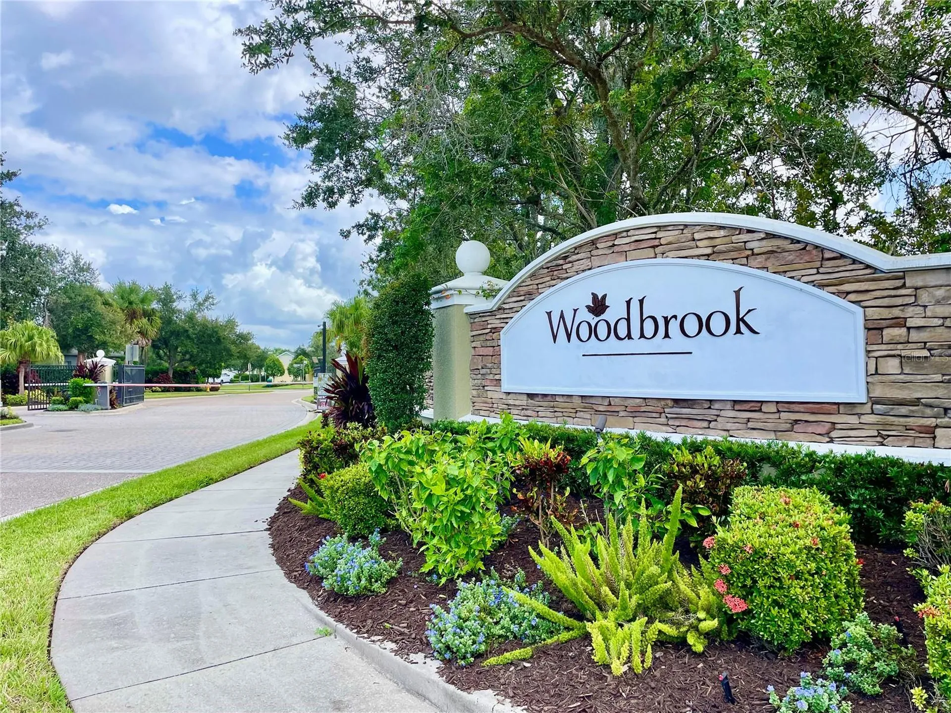 6417 Pine Breeze Run Sarasota FL 34243