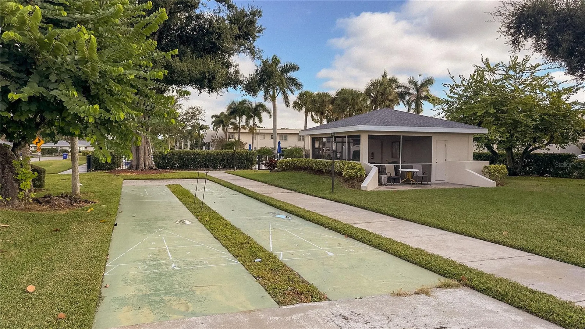 7461 W Country Club Drive N Sarasota FL 34243