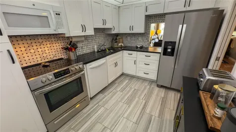 7461 W Country Club Drive N Sarasota FL 34243