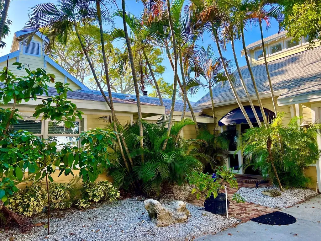 615 N Mayo Street Crystal Beach FL 34681