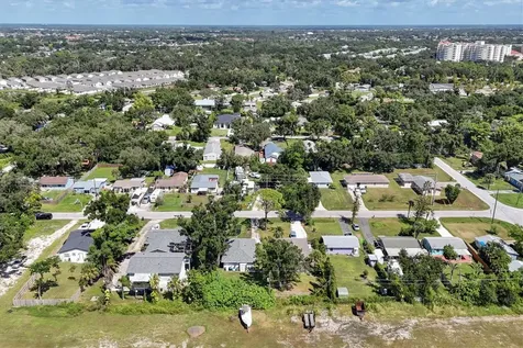 2210,2212,2214 Park Road Venice FL 34293