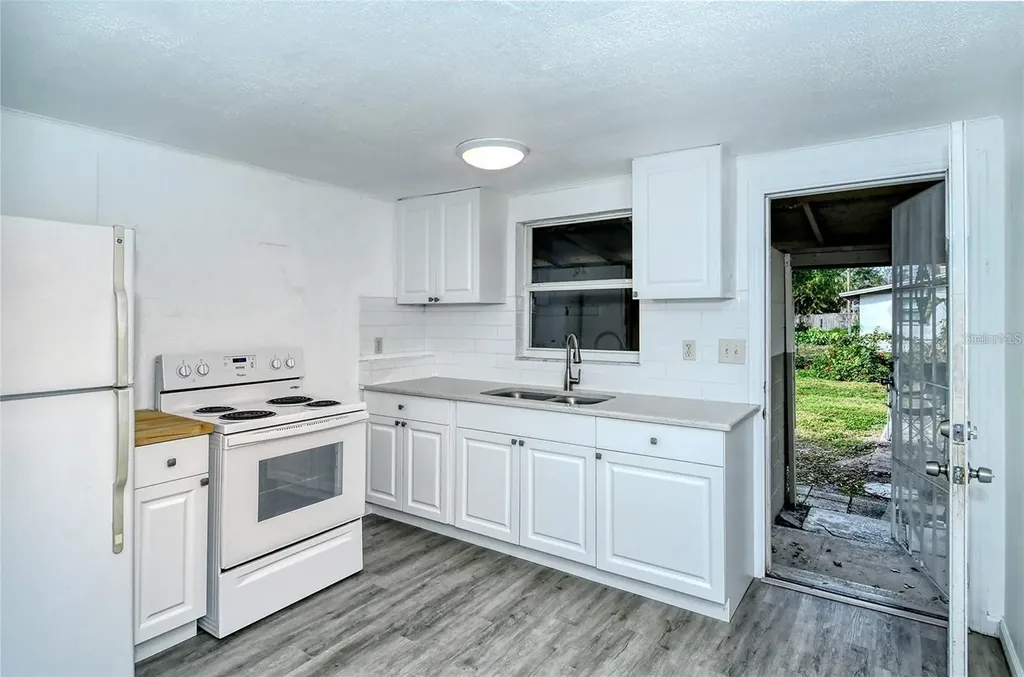 647 Church Street Nokomis FL 34275