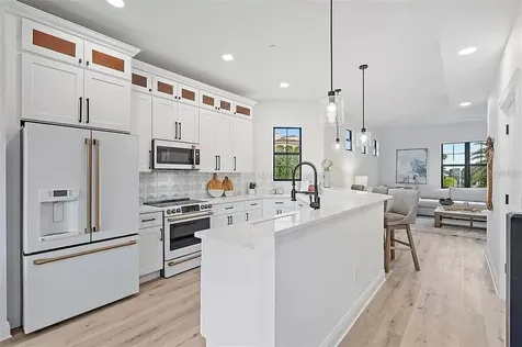 6418 Margarita Shores Lane Apollo Beach FL 33572