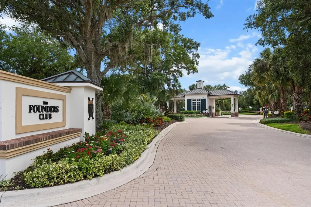 4085 Founders Club Drive Sarasota FL 34240