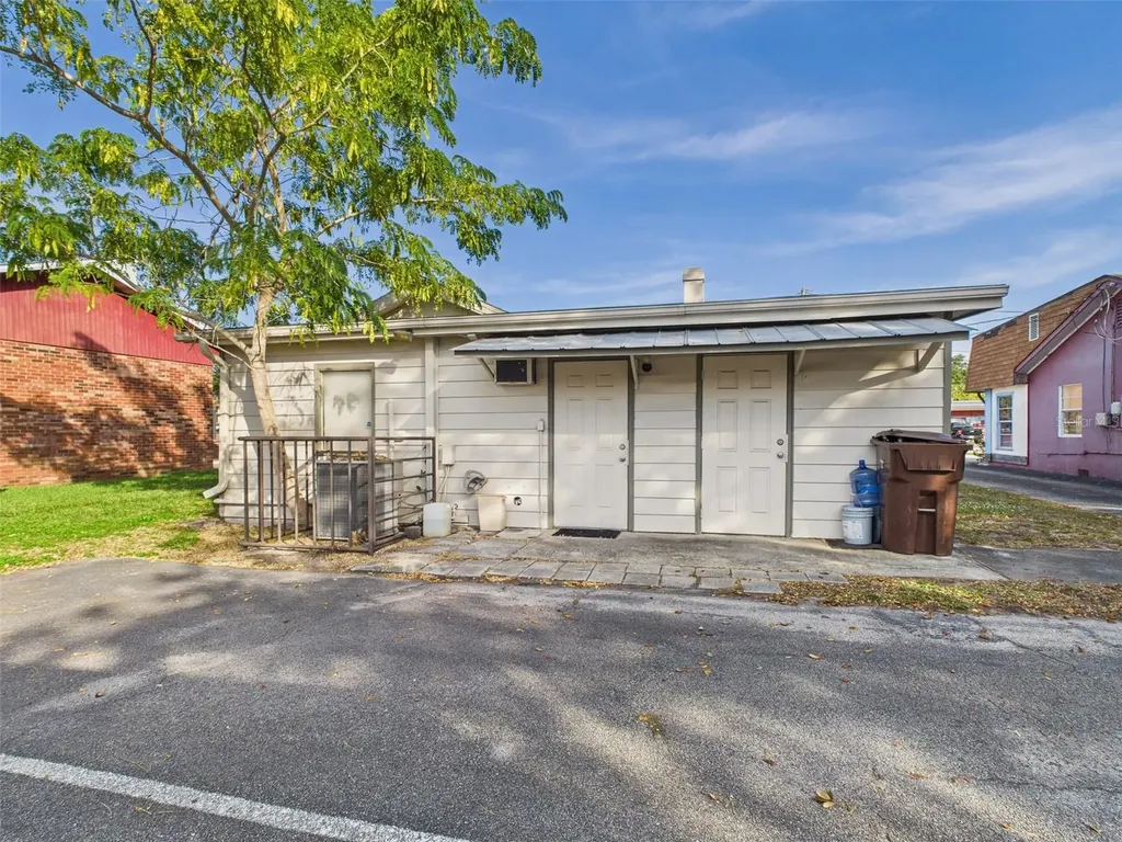 318 S 1st Street Lake Wales FL 33853