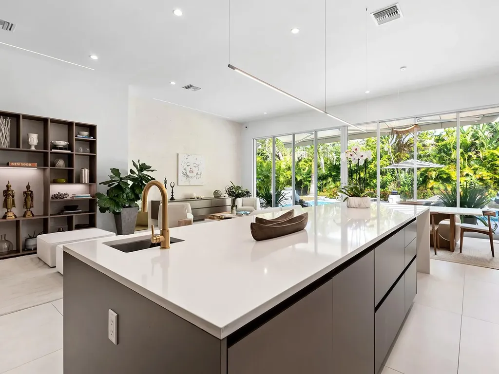 1631 Hillview Street Sarasota FL 34239