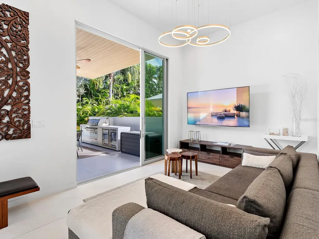 1631 Hillview Street Sarasota FL 34239