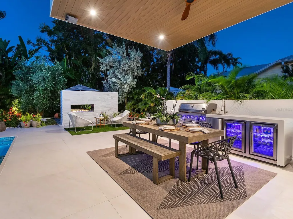 1631 Hillview Street Sarasota FL 34239