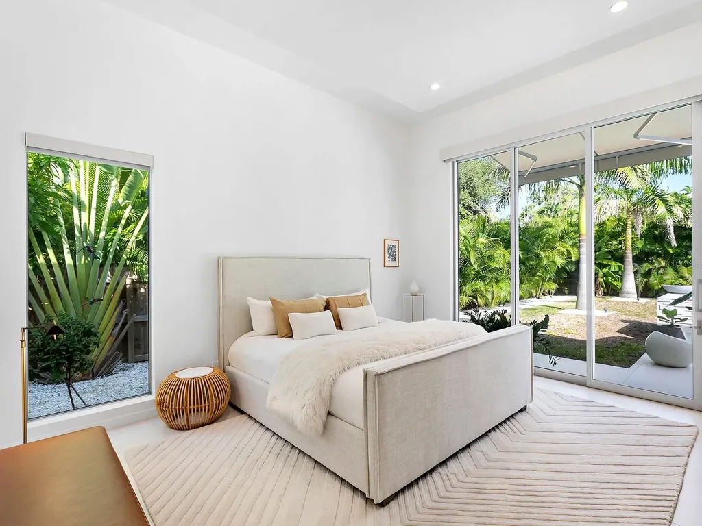 1631 Hillview Street Sarasota FL 34239