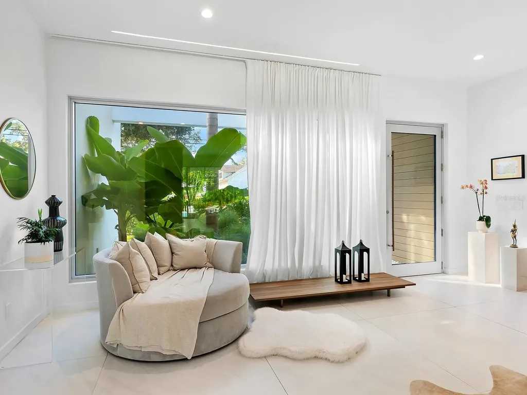 1631 Hillview Street Sarasota FL 34239
