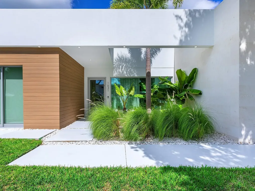 1631 Hillview Street Sarasota FL 34239