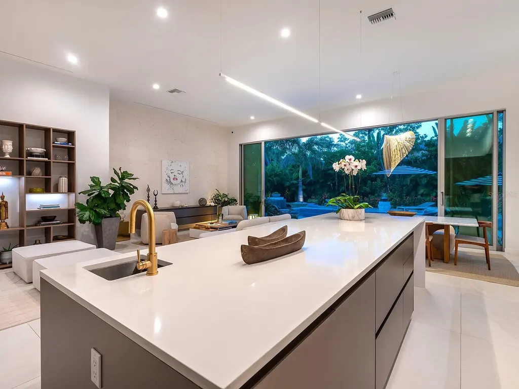 1631 Hillview Street Sarasota FL 34239