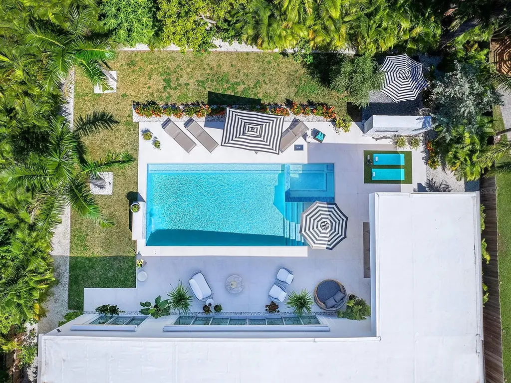 1631 Hillview Street Sarasota FL 34239