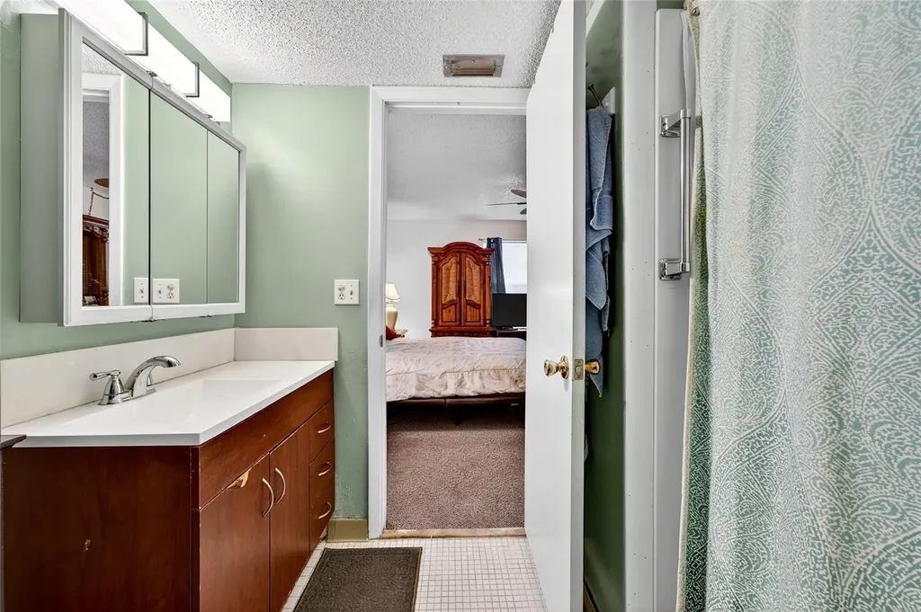 3480 41st Avenue S St Petersburg FL 33711