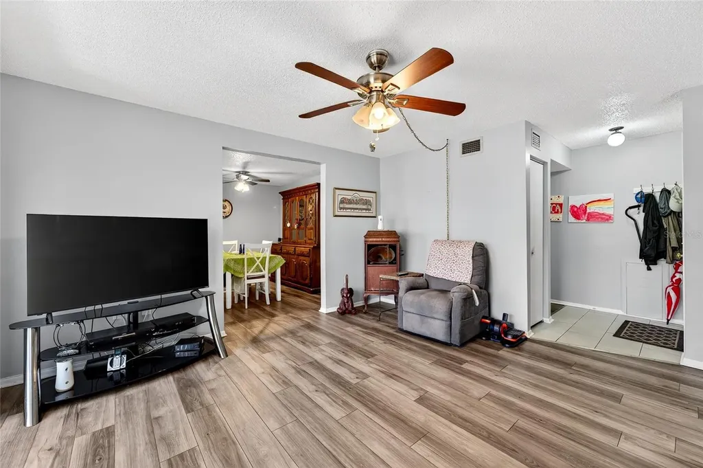 3480 41st Avenue S St Petersburg FL 33711