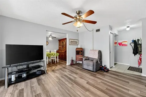 3480 41st Avenue S St Petersburg FL 33711