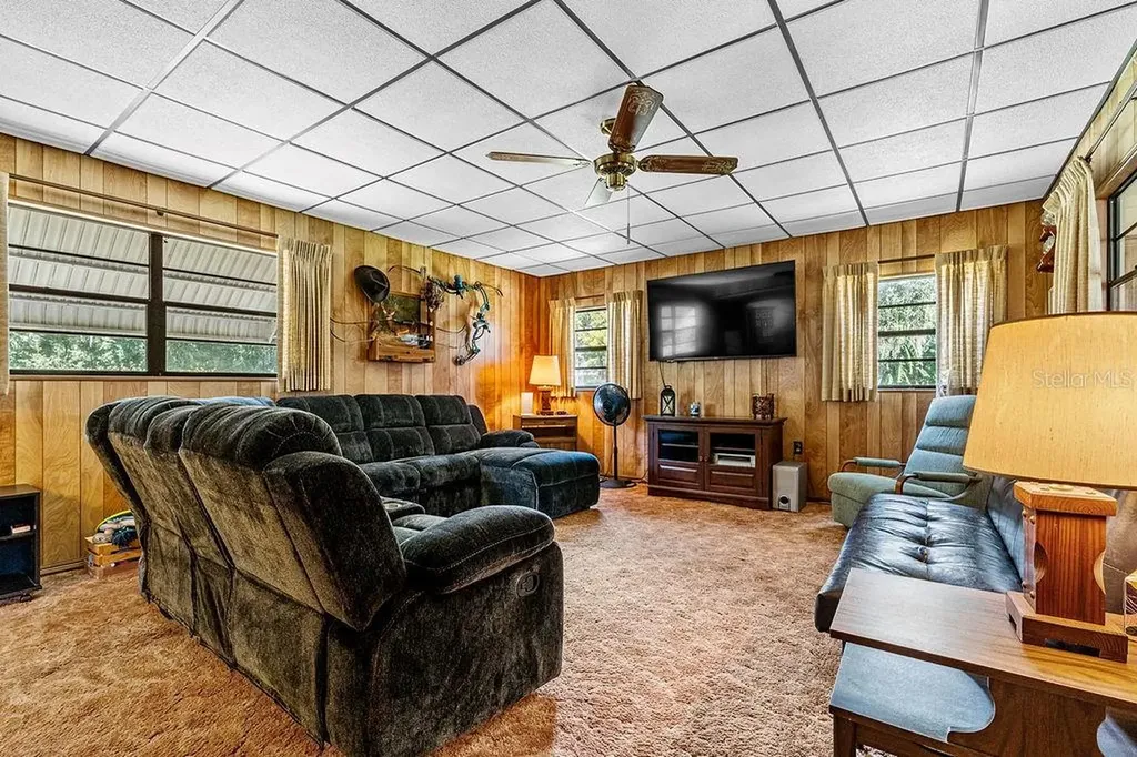 207 Chips Lane Lorida FL 33857