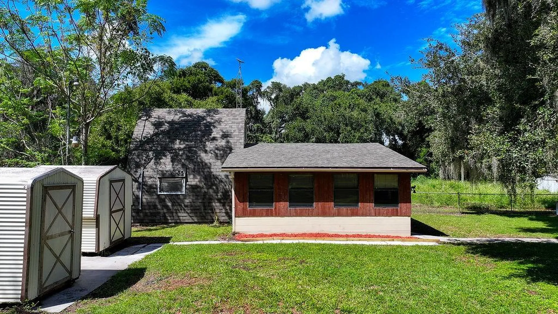 207 Chips Lane Lorida FL 33857