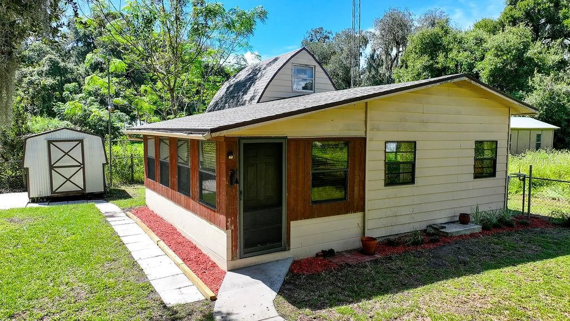 207 Chips Lane Lorida FL 33857