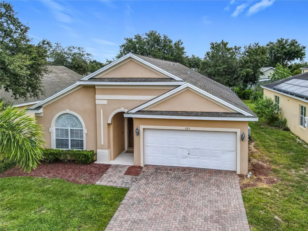 725 Andalusia Loop Davenport FL 33837