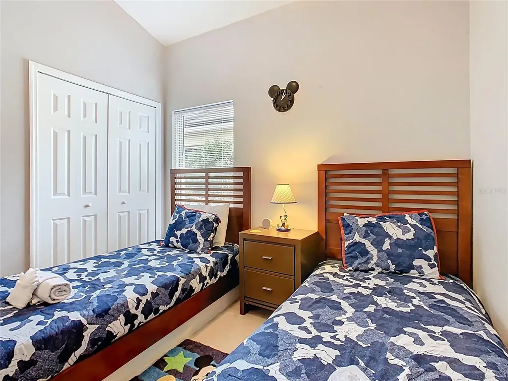 725 Andalusia Loop Davenport FL 33837