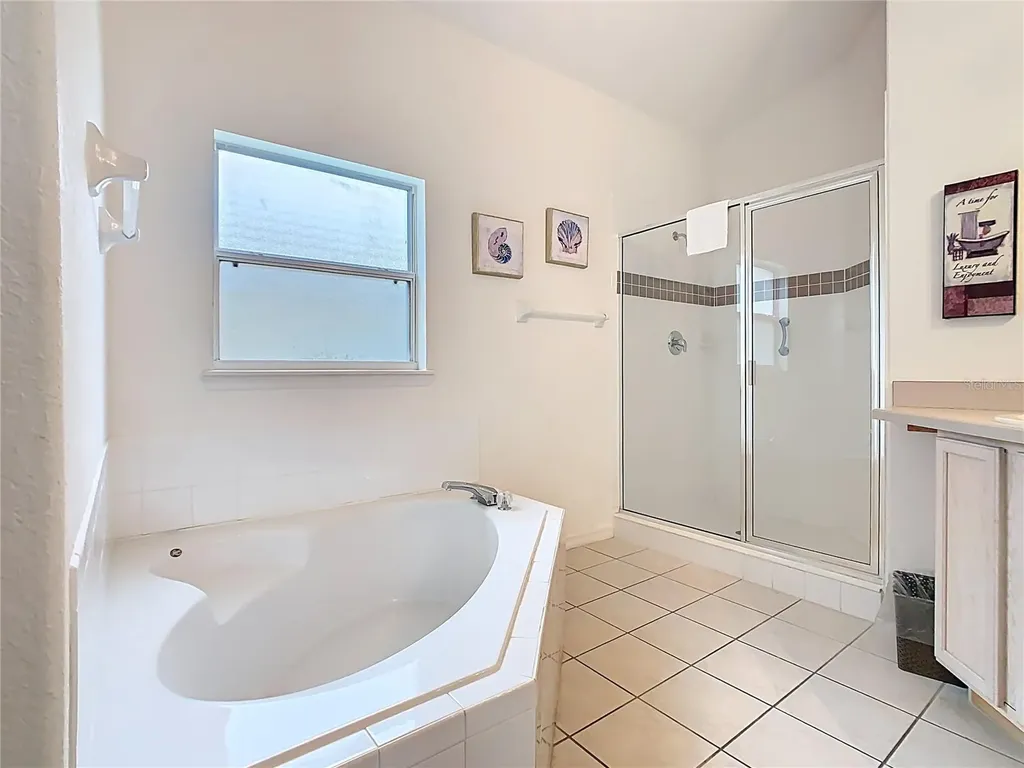 725 Andalusia Loop Davenport FL 33837