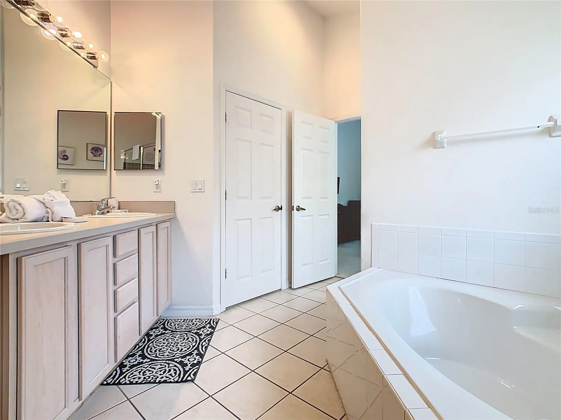 725 Andalusia Loop Davenport FL 33837