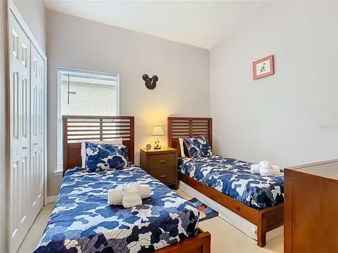 725 Andalusia Loop Davenport FL 33837