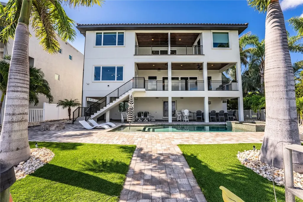 5845 Bahia Way S. Way W St Pete Beach FL 33706