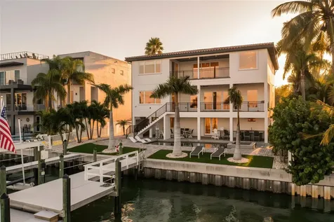 5845 Bahia Way S. Way W St Pete Beach FL 33706