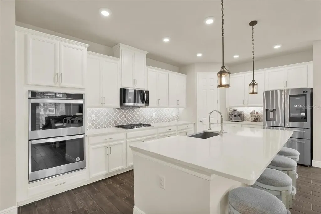 6003 Milestone Drive Apollo Beach FL 33572